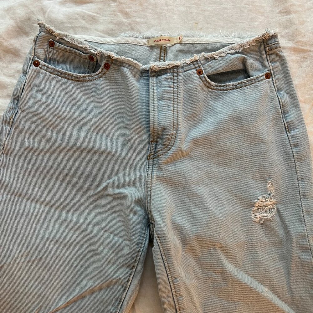 Levi Wedgie Straight Jean